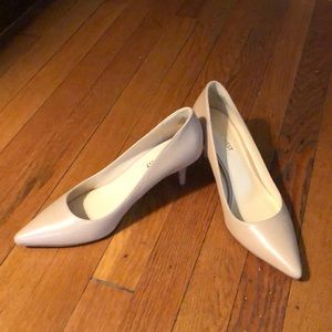 Nine West nude pointed toe heels!